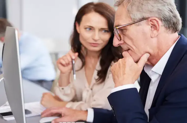 Stratégie retraite : EVA SUN Conseillère en gestion de patrimoine Constituer et rentabiliser votre épargne / Réduire vos impôts / Préparer votre retraite et votre transmission / Sécuriser votre avenir et celui de vos proches / Créer des revenus complémentaires / Financer vos projets